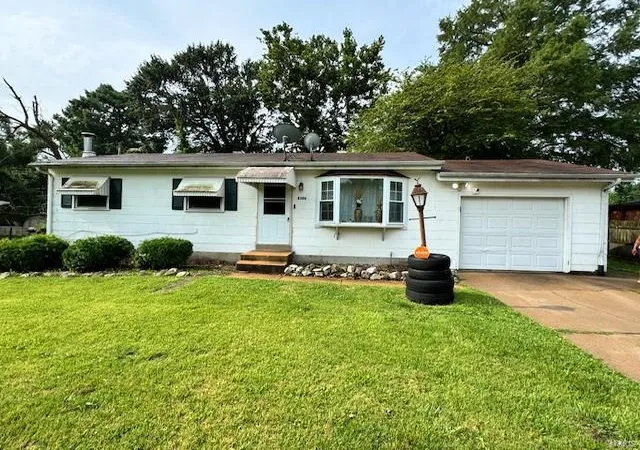 Photo 1 of Sale Pending at 1386 Fairmeadows Ln, Saint Louis, MO 63138 | MLS# 24044441 | Listing updated on 2024-11-15