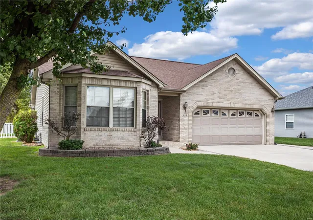 Photo 2 of Single family home for sale at 413 Carroll Dr, Granite City, IL 62040 | MLS# 24044530 | Listing updated on 2024-09-30