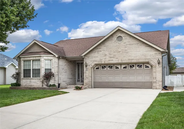 Photo 3 of Single family home for sale at 413 Carroll Dr, Granite City, IL 62040 | MLS# 24044530 | Listing updated on 2024-09-30