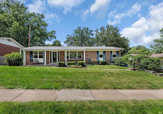 Photo 1 of Sale Pending at 4555 Bridlewood Terrace, Saint Louis, MO 63128 | MLS# 24044773 | Listing updated on 2024-08-27