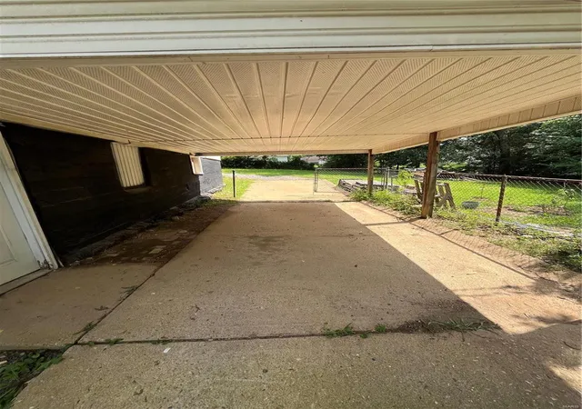 4th image of 1214 W Harper St, Poplar Bluff, MO 63901 | MLS# 24044997
