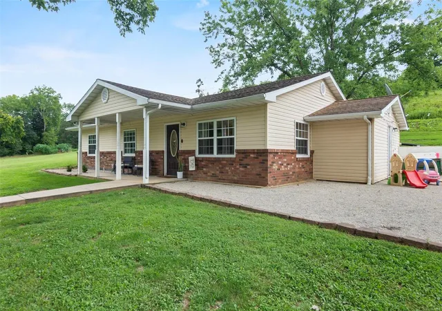 Photo 2 of Sale Pending at 2109 Madison 244, Fredericktown, MO 63645 | MLS# 24045582 | Listing updated on 2025-03-04