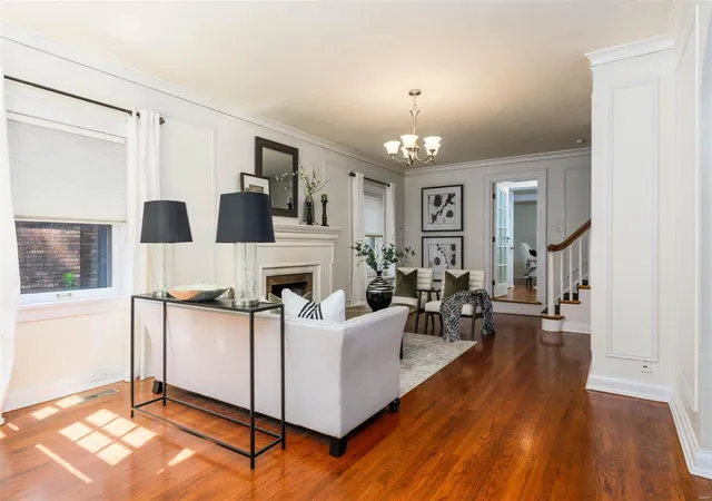 2nd image of 555 Stratford Ave, Saint Louis, MO 63130 | MLS# 24045587