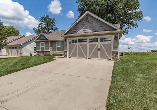 Photo 1 of Single family home for sale at 351 Cherry Crk Ln, Farmington, MO 63640 | MLS# 24045619 | Listing updated on 2025-03-14