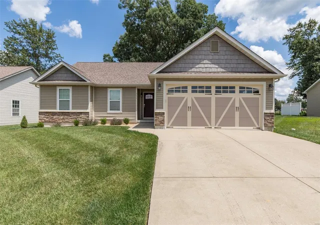 Photo 1 of Single family home for sale at 351 Cherry Crk Ln, Farmington, MO 63640 | MLS# 24045619 | Listing updated on 2025-03-14