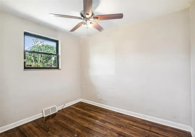 5th image of 7844 Birchmont Dr, Saint Louis, MO 63130 | MLS# 24045924