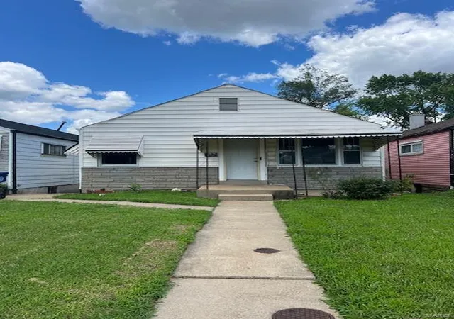 Photo 1 of Single family home for sale at 6329 Lillian Ave, Saint Louis, MO 63136 | MLS# 24046024 | Listing updated on 2024-09-03