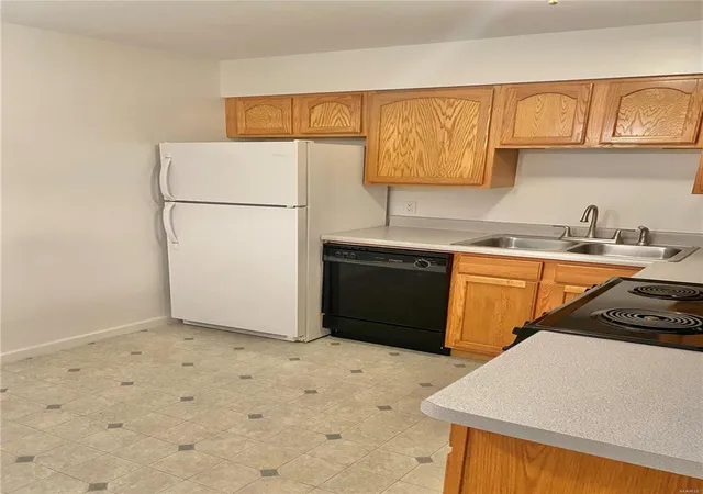 3rd image of 1631 Summergate Pkwy, Saint Peters, MO 63303 | MLS# 24046417