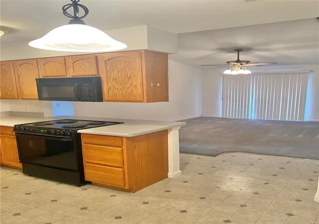 4th image of 1631 Summergate Pkwy, Saint Peters, MO 63303 | MLS# 24046417