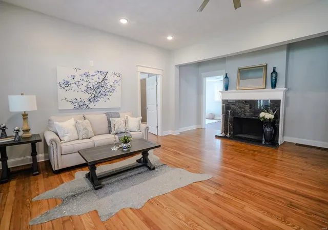 Photo 3 of Single family home for sale at 9751 Big Bnd Ave, Saint Louis, MO 63122 | MLS# 24046642 | Listing updated on 2025-02-27