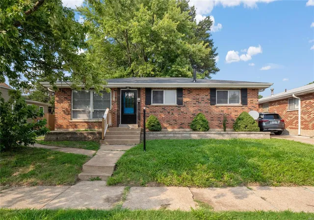 Photo 1 of Single family home for sale at 3635 French Ave, Saint Louis, MO 63116 | MLS# 24046678 | Listing updated on 2024-09-14