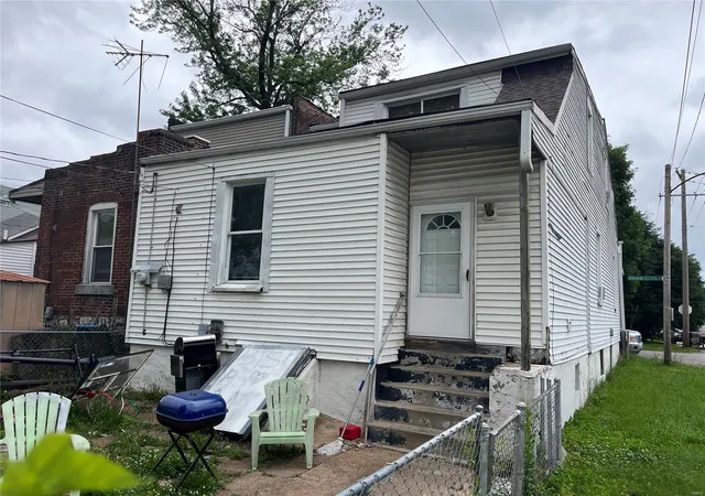 Photo 2 of Single family home for sale at 8100 Minnesota Ave, Saint Louis, MO 63111 | MLS# 24046691 | Listing updated on 2025-03-07