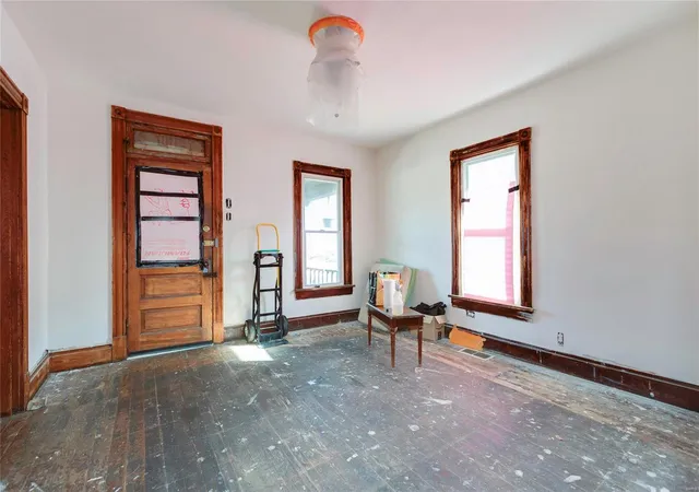 Photo 3 of Sale Pending at 7146 Mardel Ave, Saint Louis, MO 63109 | MLS# 24046868 | Listing updated on 2025-03-18