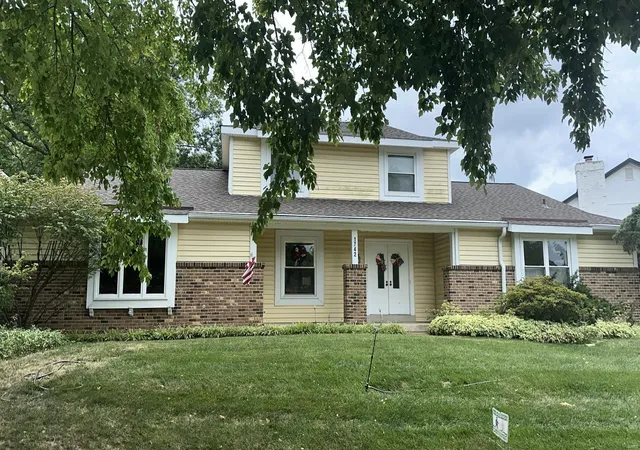 Photo 1 of Single family home for sale at 1742 Cyn View Ct, Chesterfield, MO 63017 | MLS# 24047023 | Listing updated on 2024-12-14
