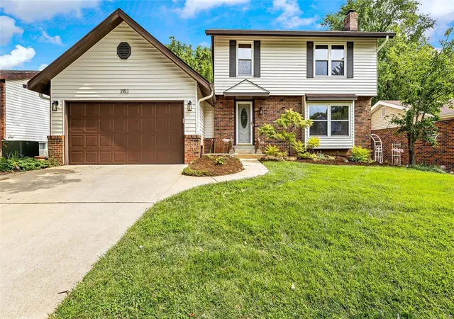 Photo 1 of Sale Pending at 2153 Chatport Rd, Saint Louis, MO 63129 | MLS# 24047063 | Listing updated on 2024-12-14
