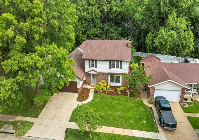 Photo 2 of Sale Pending at 2153 Chatport Rd, Saint Louis, MO 63129 | MLS# 24047063 | Listing updated on 2024-12-14