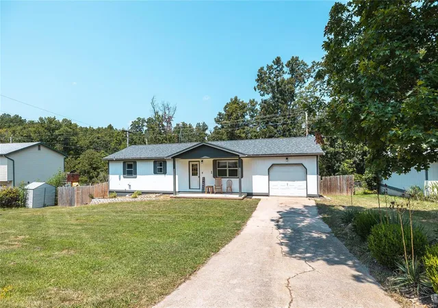 Photo 1 of Single family home for sale at 15168 Transit Rd, Saint Robert, MO 65584 | MLS# 24047474 | Listing updated on 2024-09-22