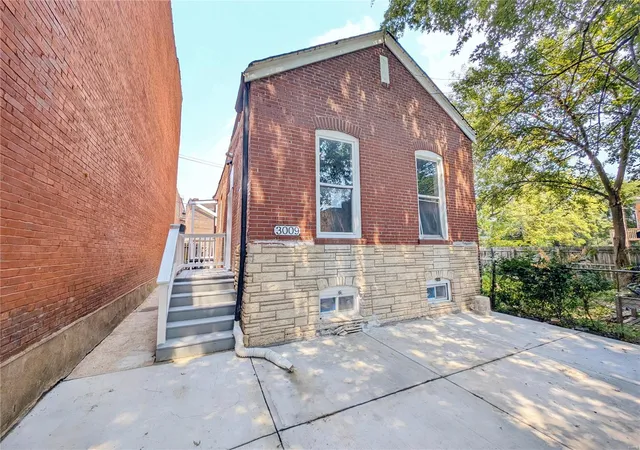 Photo 1 of Sale Pending at 3009 California Ave, Saint Louis, MO 63118 | MLS# 24047646 | Listing updated on 2024-07-31