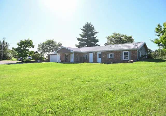 Photo 2 of Single family home for sale at 1954 Krausetown Rd, Owensville, MO 65066 | MLS# 24047886 | Listing updated on 2024-07-31