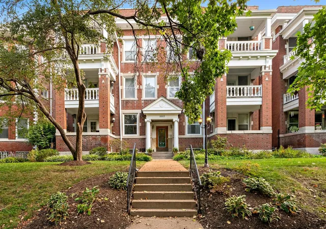 Photo 1 of Condo for sale at 5553 Waterman Blvd #2E, Saint Louis, MO 63112 | MLS# 24047893 | Listing updated on 2025-02-27