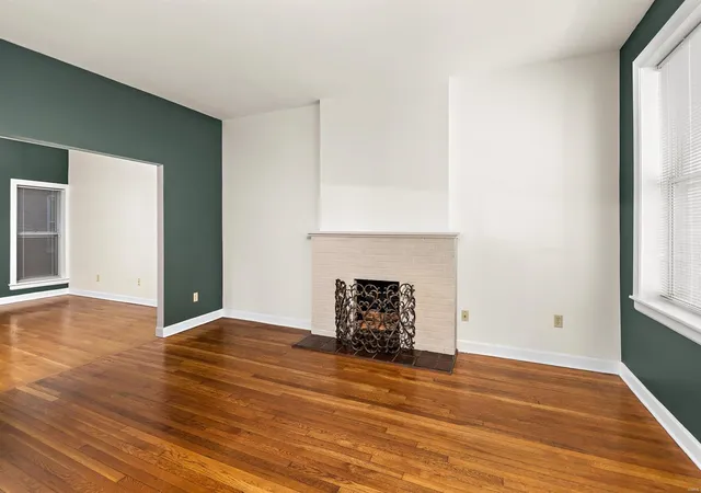 Photo 3 of Condo for sale at 5553 Waterman Blvd #2E, Saint Louis, MO 63112 | MLS# 24047893 | Listing updated on 2025-02-27