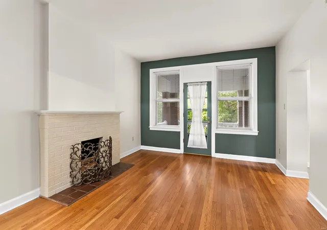 Photo 4 of Condo for sale at 5553 Waterman Blvd #2E, Saint Louis, MO 63112 | MLS# 24047893 | Listing updated on 2025-02-27
