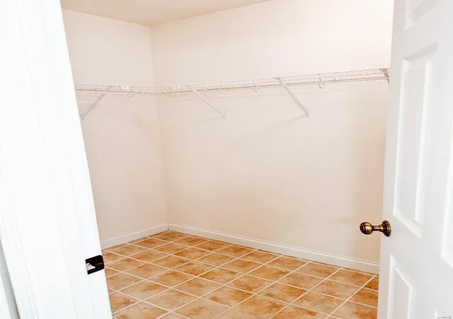 Photo 4 of Single family home for sale at 242 Pioneer Orchard Rd, Jackson, MO 63755 | MLS# 24048307 | Listing updated on 2025-01-02