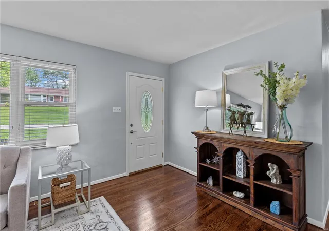 Photo 3 of Sale Pending at 44 Chieftain Dr, Saint Louis, MO 63146 | MLS# 24048726 | Listing updated on 2024-08-21