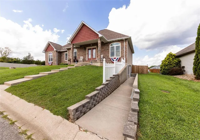 Photo 3 of Single family home for sale at 11044 Lexington Ln, Rolla, MO 65401 | MLS# 24048782 | Listing updated on 2024-09-28