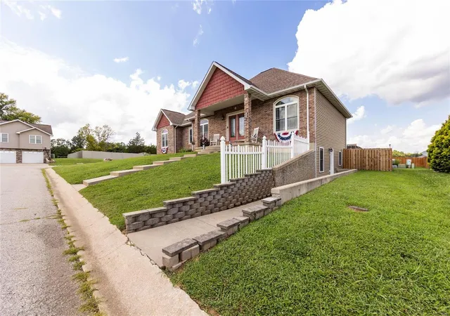 Photo 3 of Single family home for sale at 11044 Lexington Ln, Rolla, MO 65401 | MLS# 24048782 | Listing updated on 2024-09-28