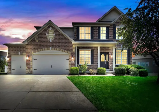 Photo 1 of Sale Pending at 513 Bayview Pointe Ct, Lake Saint Louis, MO 63367 | MLS# 24048884 | Listing updated on 2024-09-12
