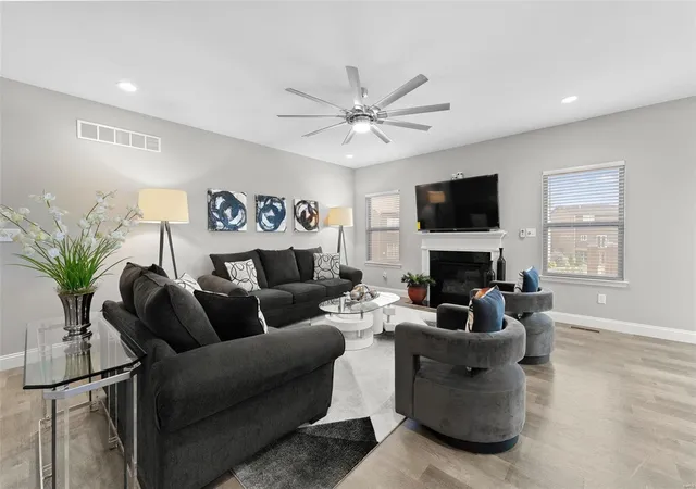 3rd image of 343 Burning Brook Dr, O Fallon, MO 63366 | MLS# 24048887