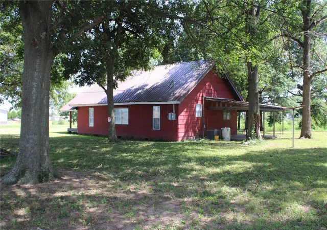 Photo 3 of Single family home for sale at 19313 County Rd 415, Holcomb, MO 63852 | MLS# 24048960 | Listing updated on 2024-11-26