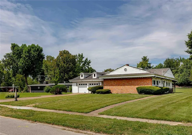 Photo 3 of Sale Pending at 8287 Cadillac Ln, Saint Louis, MO 63134 | MLS# 24048988 | Listing updated on 2024-09-12