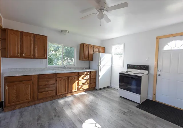 5th image of 102 S Grant St, Desloge, MO 63601 | MLS# 24049018