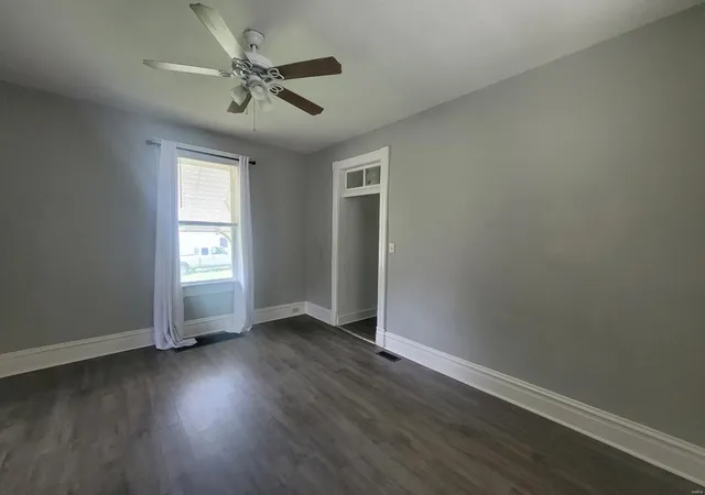 Photo 4 of Single family home for sale at 915 Dammert Ave, Saint Louis, MO 63125 | MLS# 24049112 | Listing updated on 2024-09-24