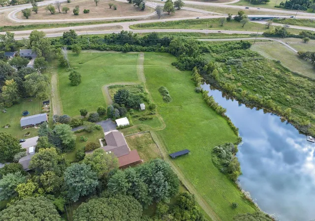 4th image of 7800 Myrtlewood Dr, Belleville, IL 62223 | MLS# 24049364