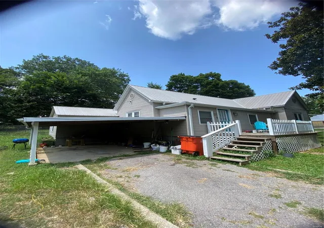 Photo 2 of Single family home for sale at 514 W Harbin Ave, Puxico, MO 63960 | MLS# 24049540 | Listing updated on 2024-11-22