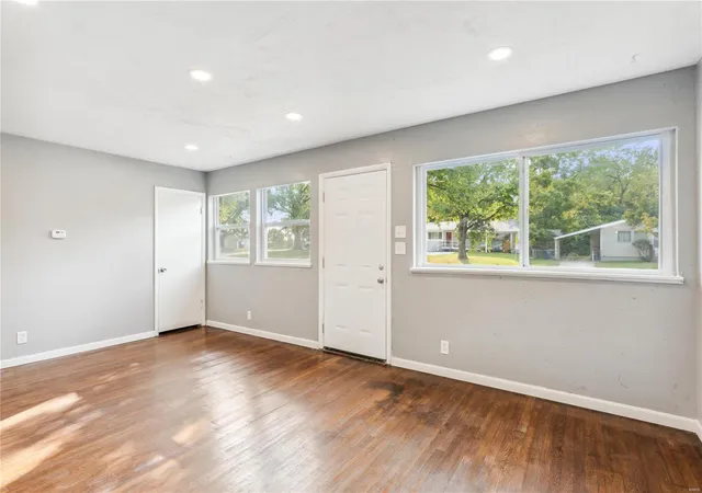 Photo 3 of Sale Pending at 10512 Lilac Ave, Saint Louis, MO 63137 | MLS# 24049719 | Listing updated on 2024-10-27