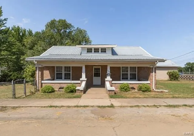 Photo 1 of Single family home for sale at 602 High St, Fredericktown, MO 63645 | MLS# 24049730 | Listing updated on 2024-10-17
