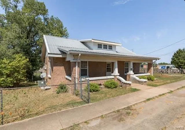 Photo 2 of Single family home for sale at 602 High St, Fredericktown, MO 63645 | MLS# 24049730 | Listing updated on 2024-10-17