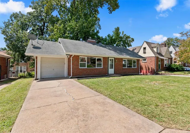 Photo 2 of Single family home for sale at 6906 Alberici Ave, Saint Louis, MO 63121 | MLS# 24049778 | Listing updated on 2024-09-11