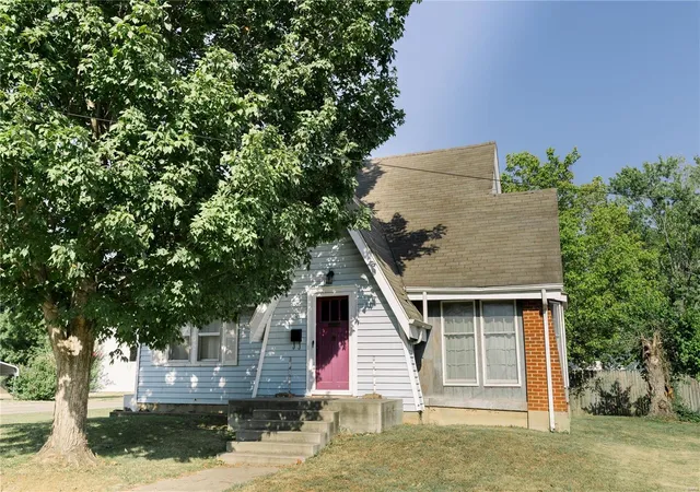 Photo 1 of Single family home for sale at 111 Marshall, Fredericktown, MO 63645 | MLS# 24050012 | Listing updated on 2024-11-22