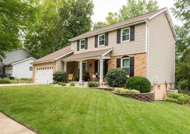 Photo 3 of Sale Pending at 3631 Whispering Ridge Ln, Saint Louis, MO 63129 | MLS# 24050281 | Listing updated on 2024-08-12