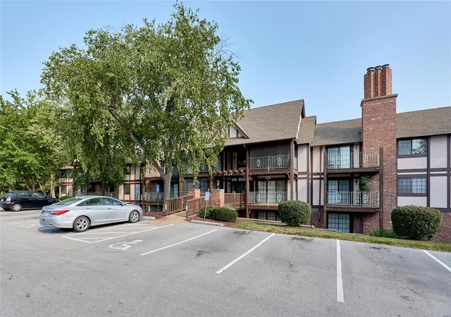 Photo 2 of Condo for sale at 1436 Heritage Lndg #311, Saint Charles, MO 63303 | MLS# 24050294 | Listing updated on 2025-03-06