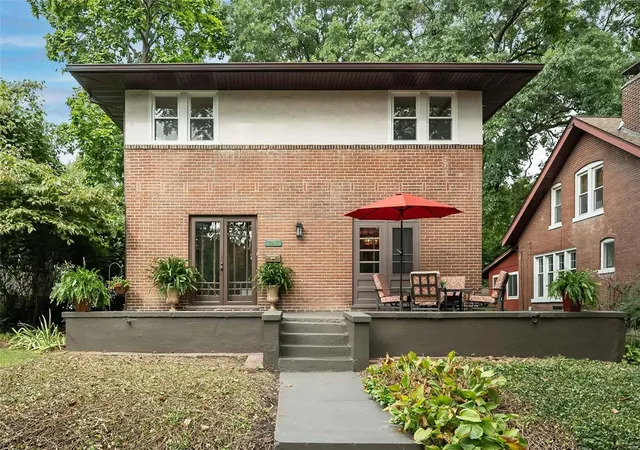 Photo 1 of Sale Pending at 747 Harvard Ave, Saint Louis, MO 63130 | MLS# 24050396 | Listing updated on 2025-03-10