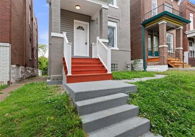 Photo 2 of Sale Pending at 3624 Virginia Ave, Saint Louis, MO 63118 | MLS# 24050521 | Listing updated on 2024-09-05