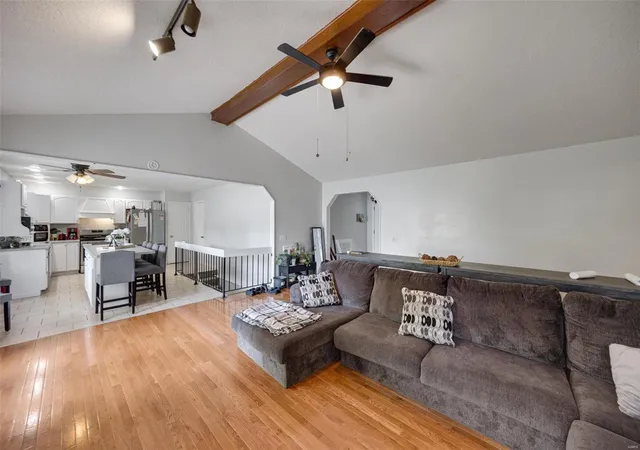 Photo 3 of Single family home for sale at 1025 Patience Dr, Florissant, MO 63034 | MLS# 24050584 | Listing updated on 2024-11-07