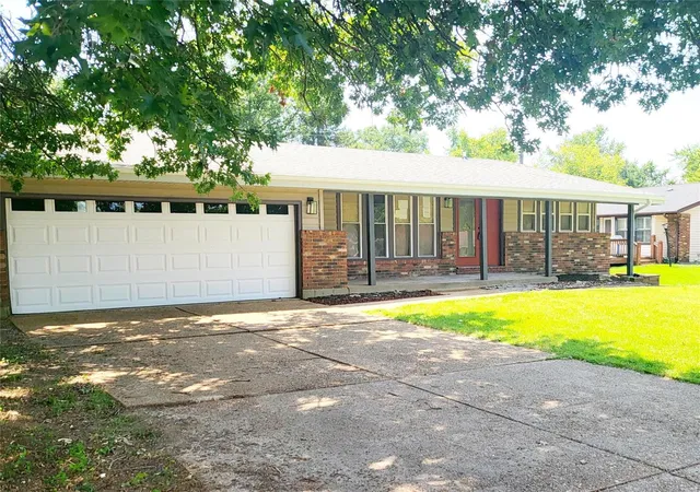 Photo 2 of Single family home for sale at 10510 Langford Dr, Saint Louis, MO 63136 | MLS# 24050588 | Listing updated on 2024-12-15