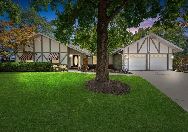 Photo 1 of Sale Pending at 5 Hobbs Mill, Saint Charles, MO 63303 | MLS# 24050601 | Listing updated on 2024-09-30